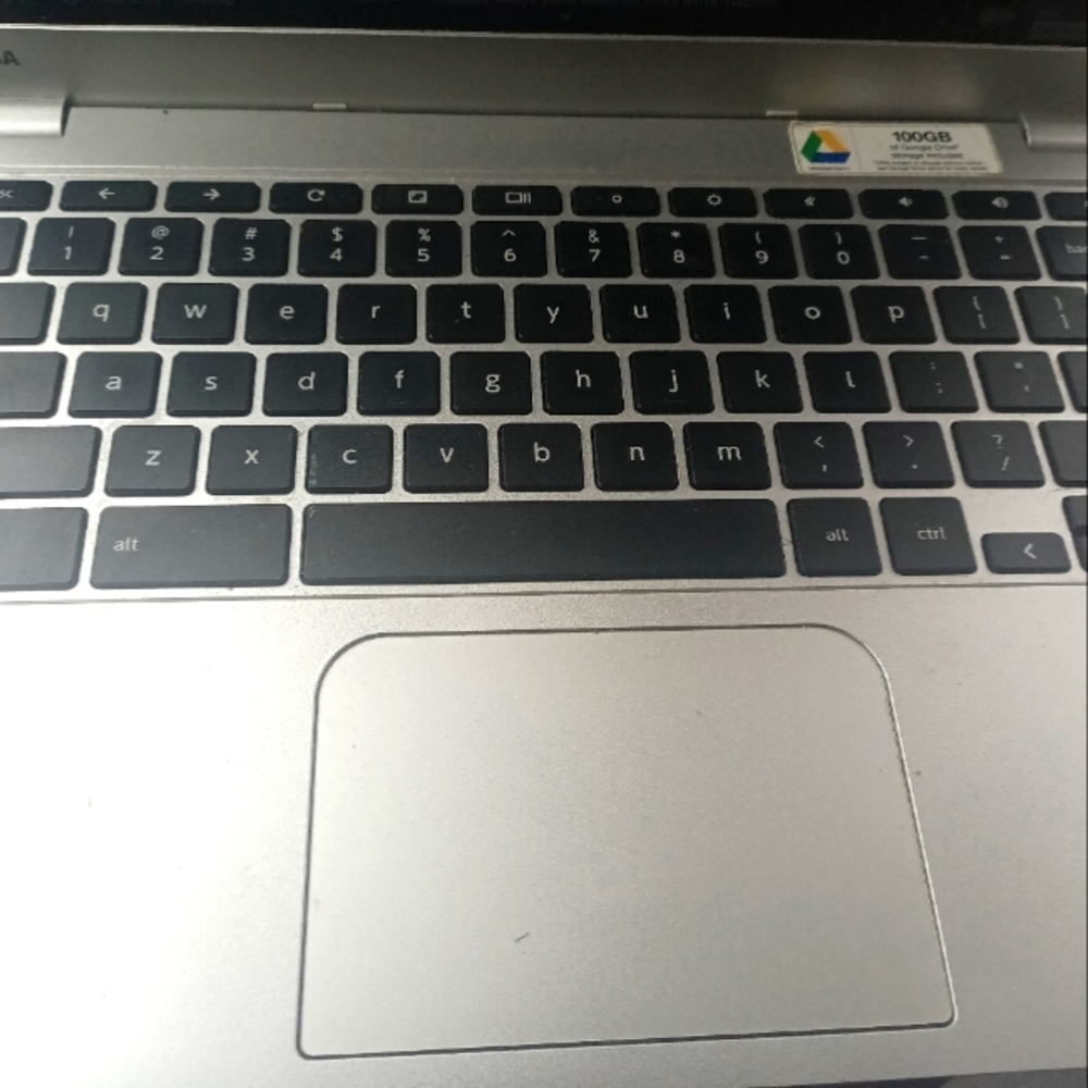 Laptop thosiba 4gm Ram